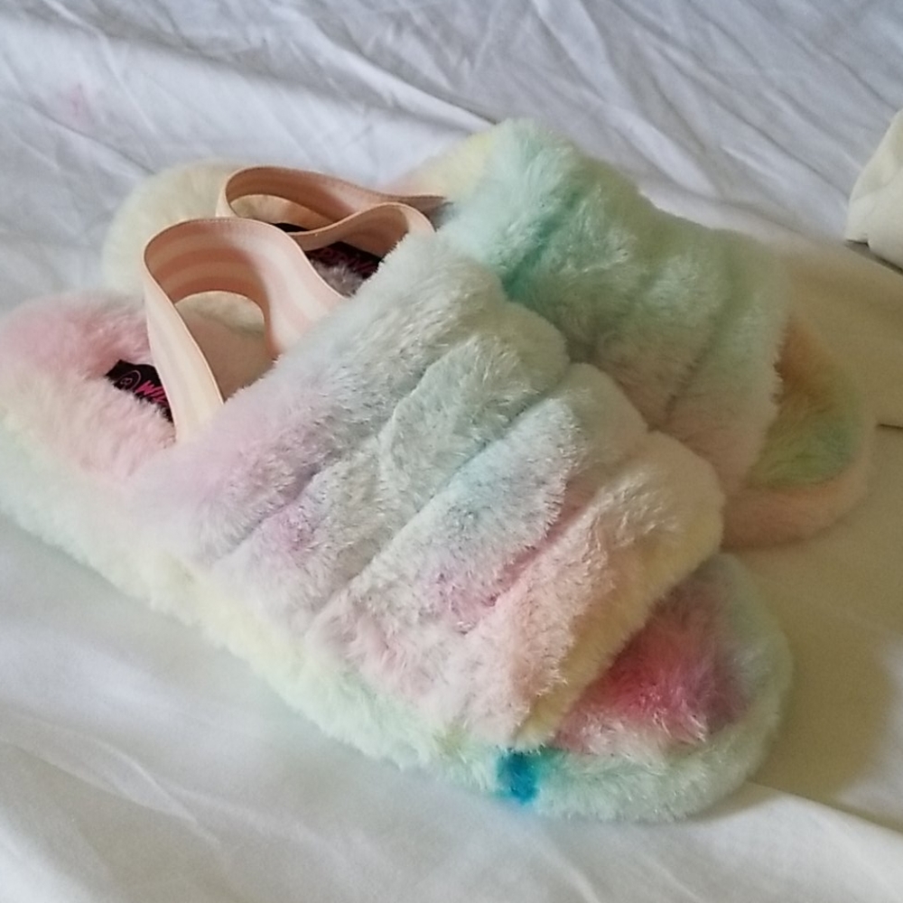 Plush slippers